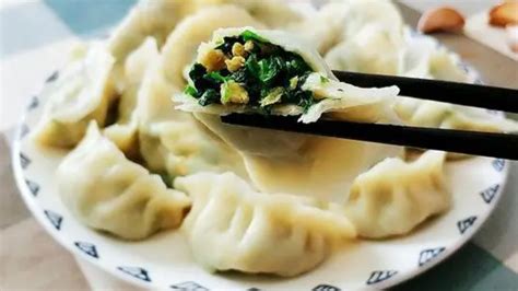 荠菜鸡蛋素馅怎么调馅，准备材料／调制馅料／包制馅饼
