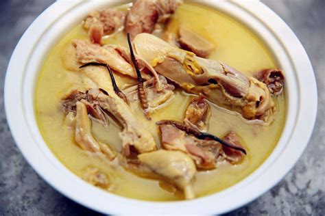仙人球炖鸭子是消包块（功效／鸭肉的营养价值／炖鸭子的做法）