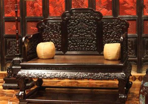 紫檀木家具什么档次（材质特点、制作工艺、保养方法）