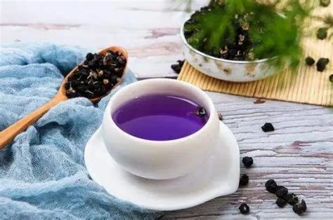 自己千万别用黑枸杞泡水喝（黑枸杞的功效／泡水喝的不良影响）