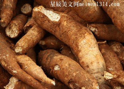 木薯怎么煮才没有毒，选择新鲜的木薯／削皮和切块／浸泡和煮熟