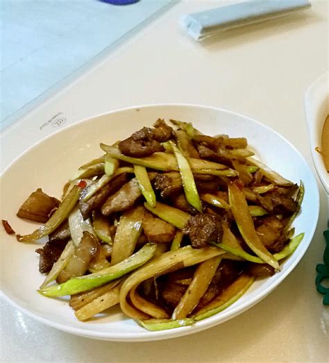 茭白炒肉片怎么炒更好吃