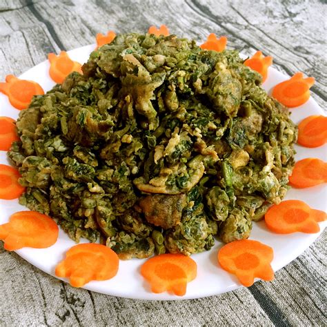 香椿炒蛋怎么炒才好吃，选择新鲜香椿／合理搭配配料／火候掌握得当